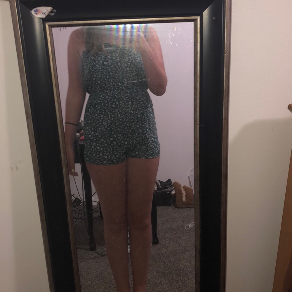 Romper - Picture 2 of 3